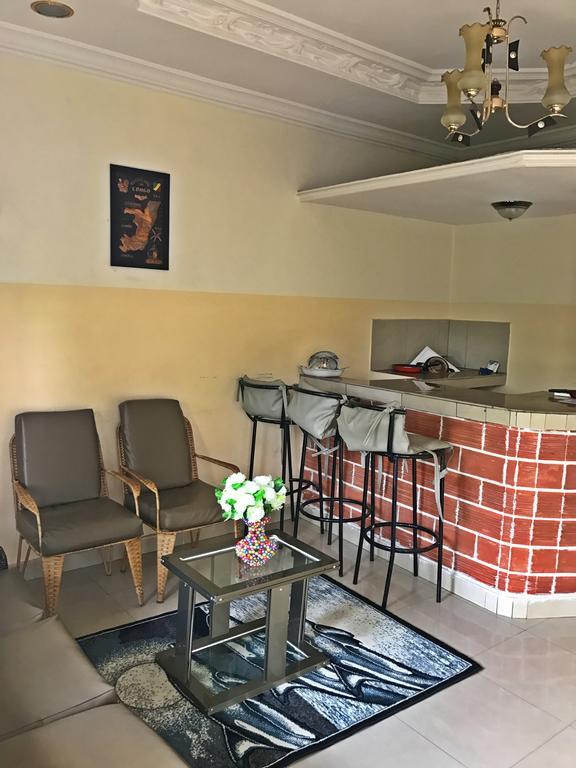 Appartements Chez Leo Brazzaville Bagian luar foto