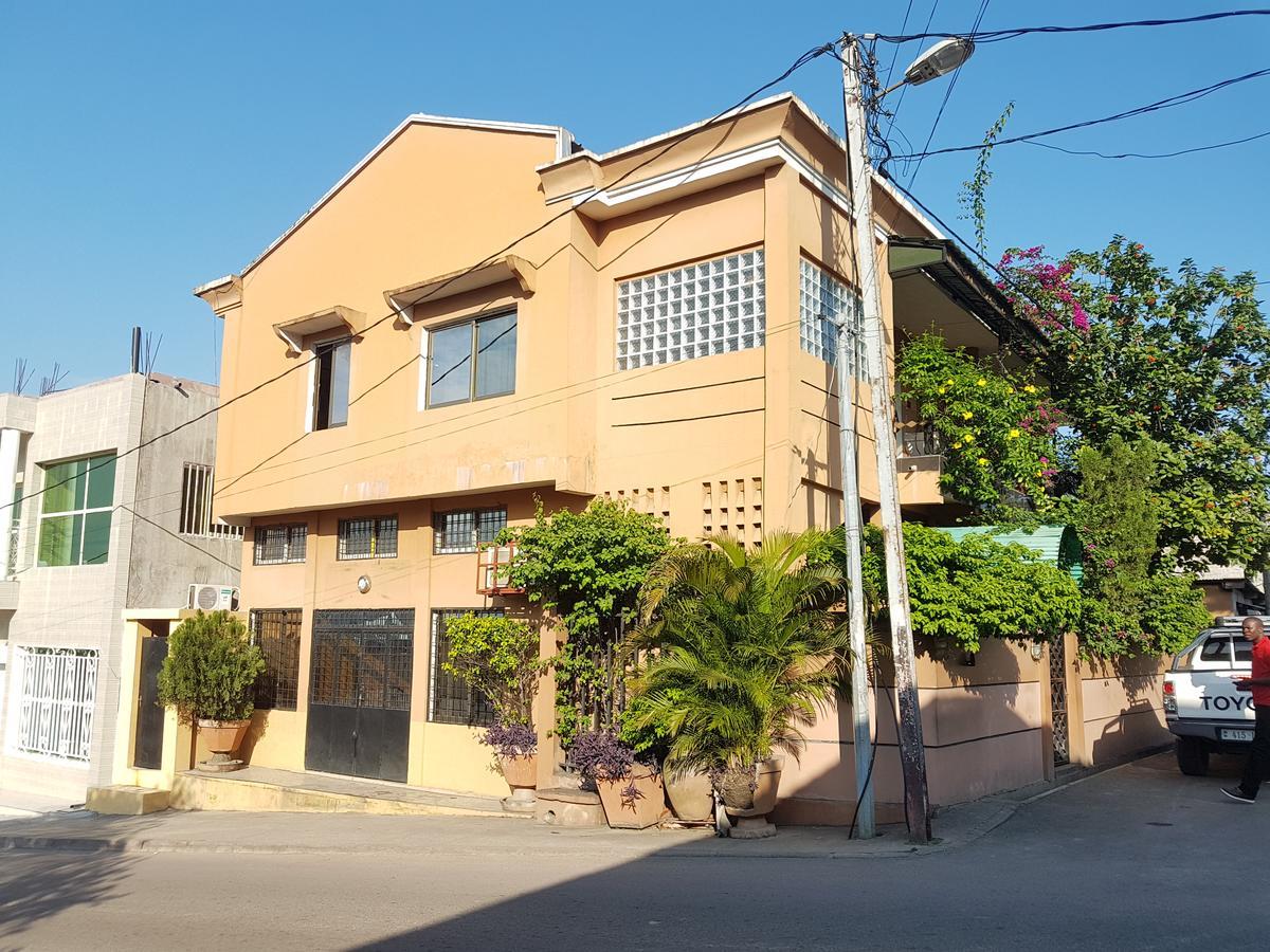 Appartements Chez Leo Brazzaville Bagian luar foto